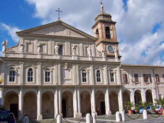Romanesque Cathedral, Piazza Duomo, Terni, Italy.